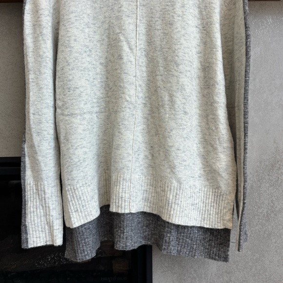 Athleta Transit Colorblock Turtleneck, Size S - Picture 4 of 12